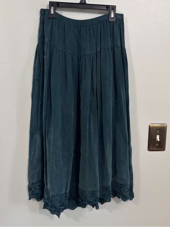 Johnny Was Dresses & Skirts - Vintage Johnny Was embroidered rayon midi skirt green